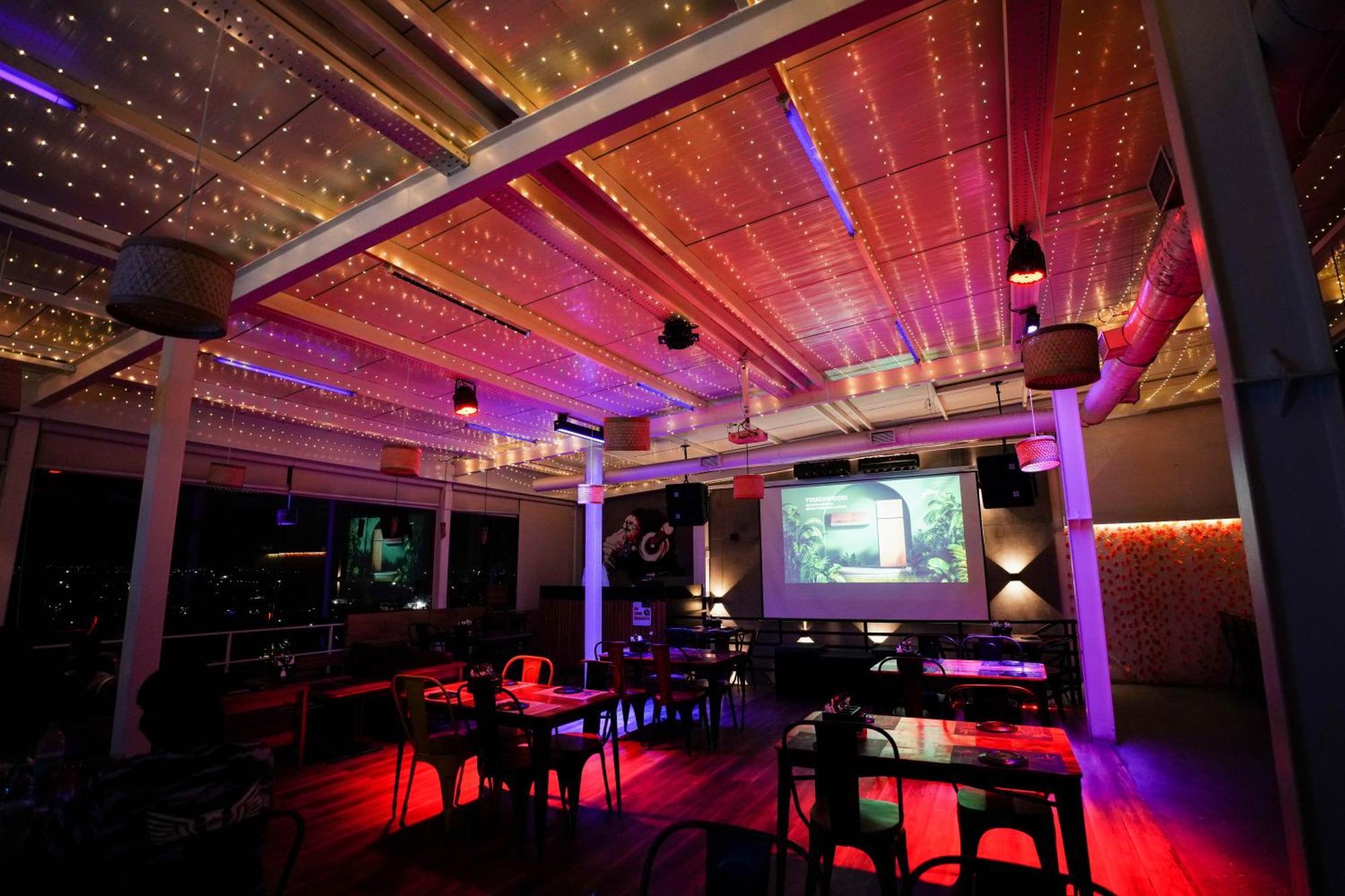 Cliff Embassy Banquet And Suites Shimoga Exteriér fotografie